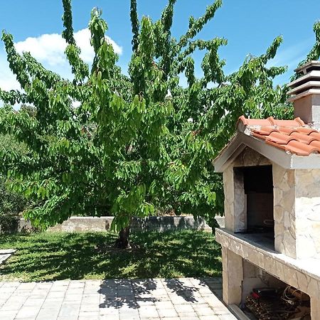 Studio Apartment With Balcony Trogir Buitenkant foto