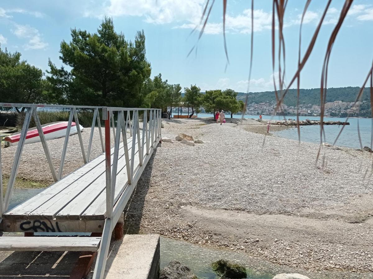Studio Apartment With Balcony Trogir Buitenkant foto